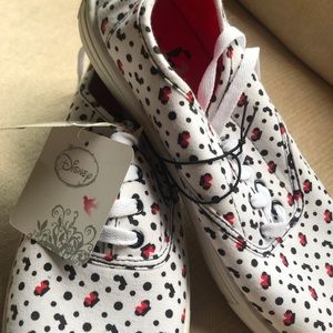 Minnie Mouse shoes